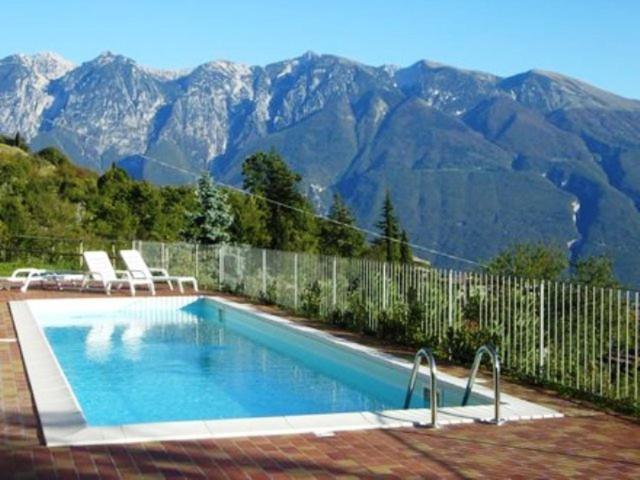 Residence Mirena - Rebomaholidays Tignale Bagian luar foto