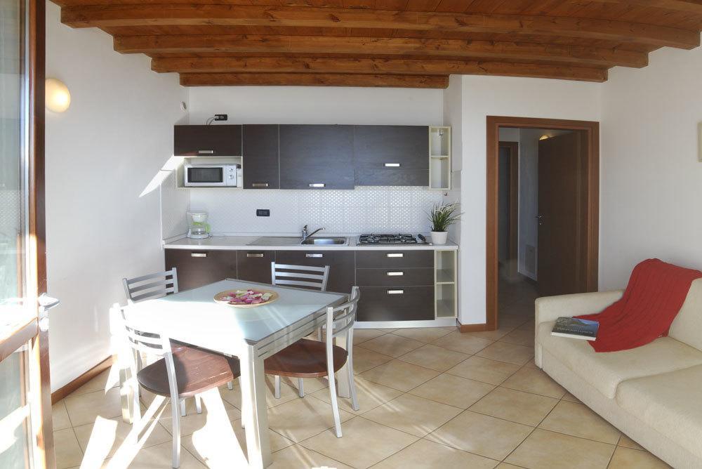Residence Mirena - Rebomaholidays Tignale Bagian luar foto