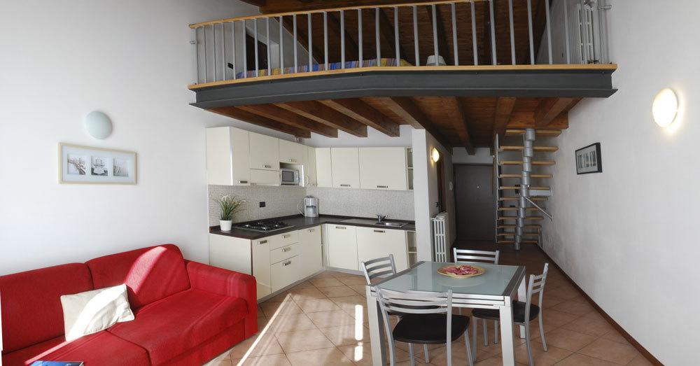 Residence Mirena - Rebomaholidays Tignale Bagian luar foto