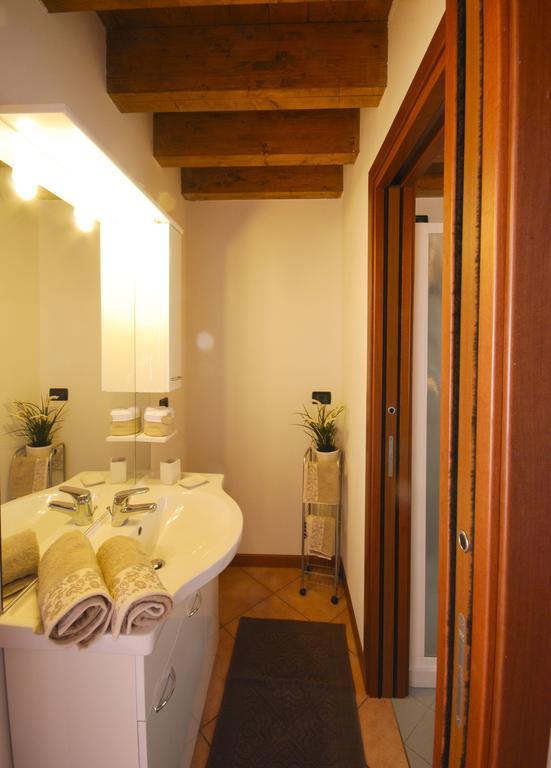 Residence Mirena - Rebomaholidays Tignale Bagian luar foto