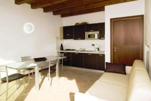 Residence Mirena - Rebomaholidays Tignale Bagian luar foto