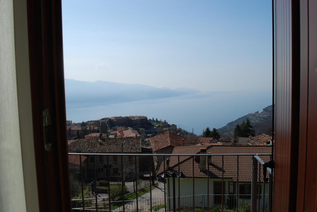 Residence Mirena - Rebomaholidays Tignale Bagian luar foto