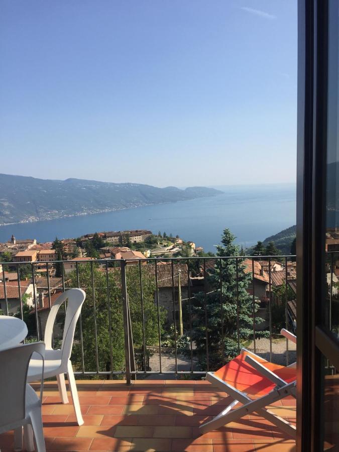 Residence Mirena - Rebomaholidays Tignale Bagian luar foto