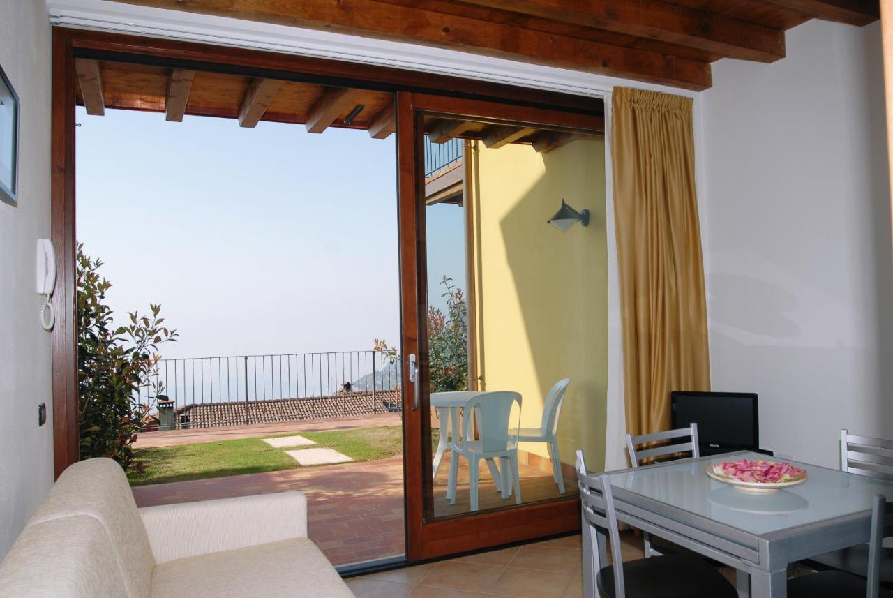Residence Mirena - Rebomaholidays Tignale Bagian luar foto