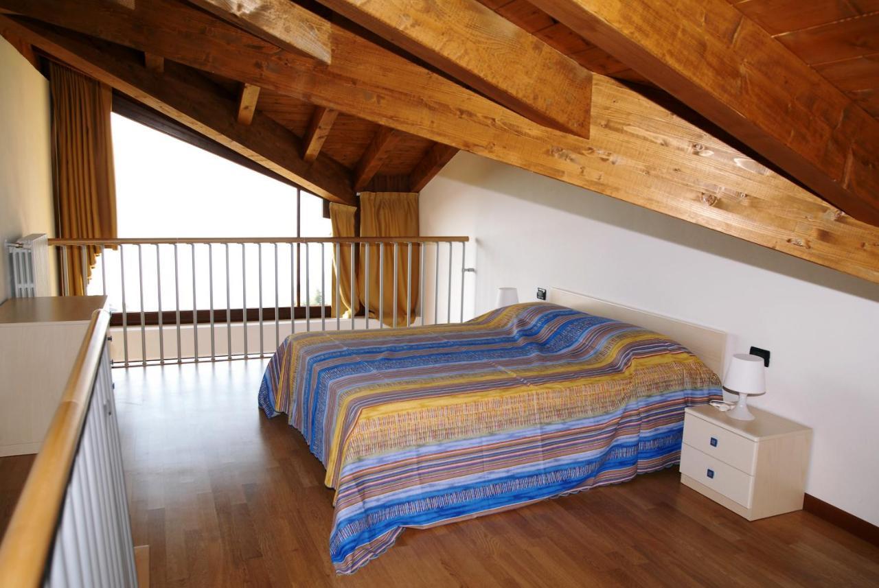 Residence Mirena - Rebomaholidays Tignale Bagian luar foto