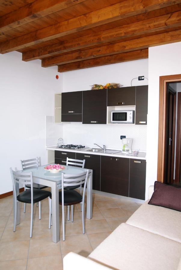 Residence Mirena - Rebomaholidays Tignale Bagian luar foto