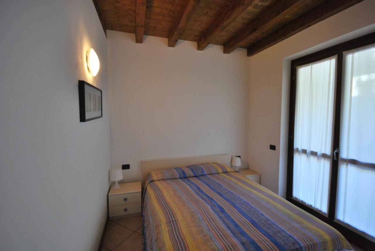 Residence Mirena - Rebomaholidays Tignale Bagian luar foto